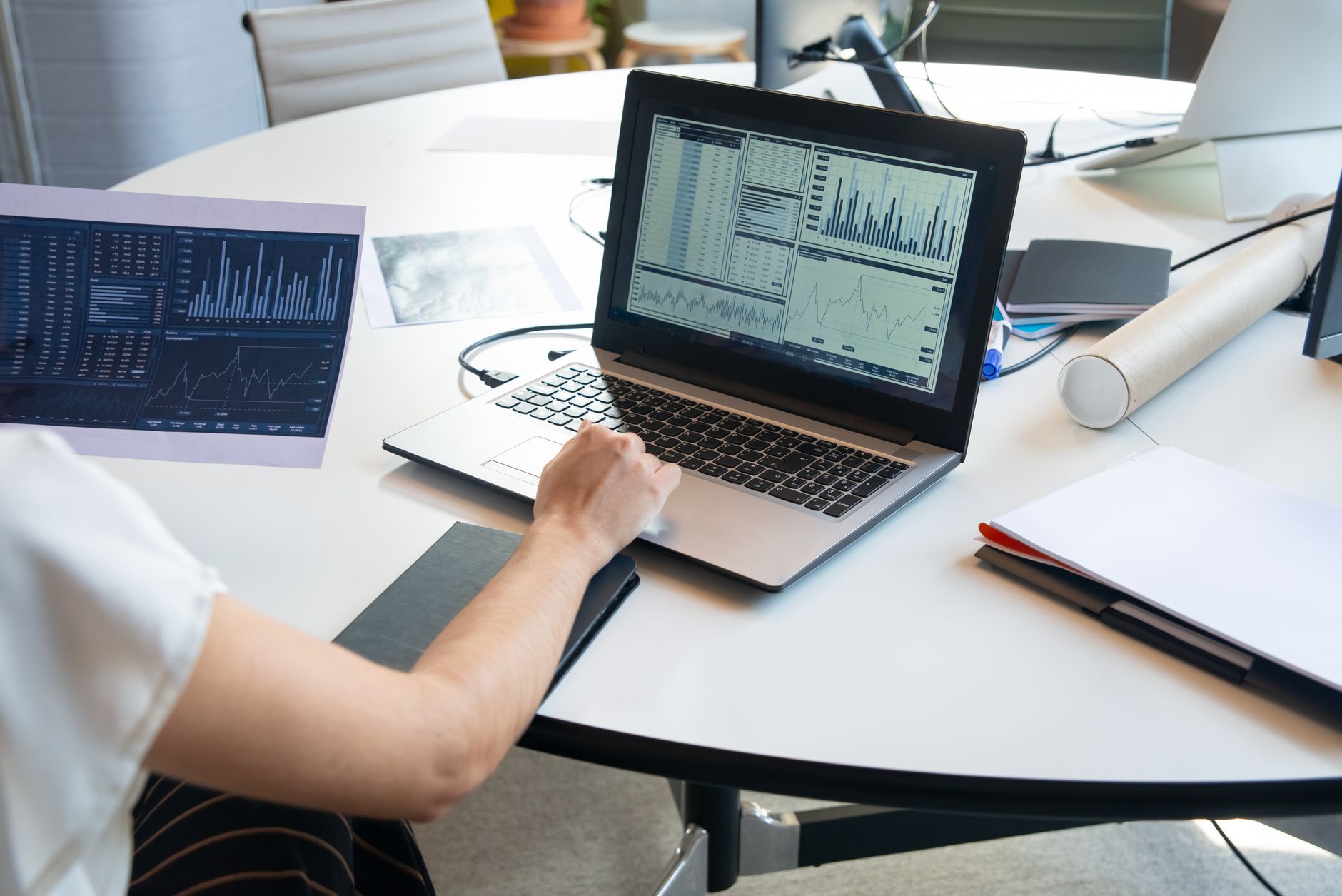 How to Tell When an AI Benchmark Score Is Misleading cover