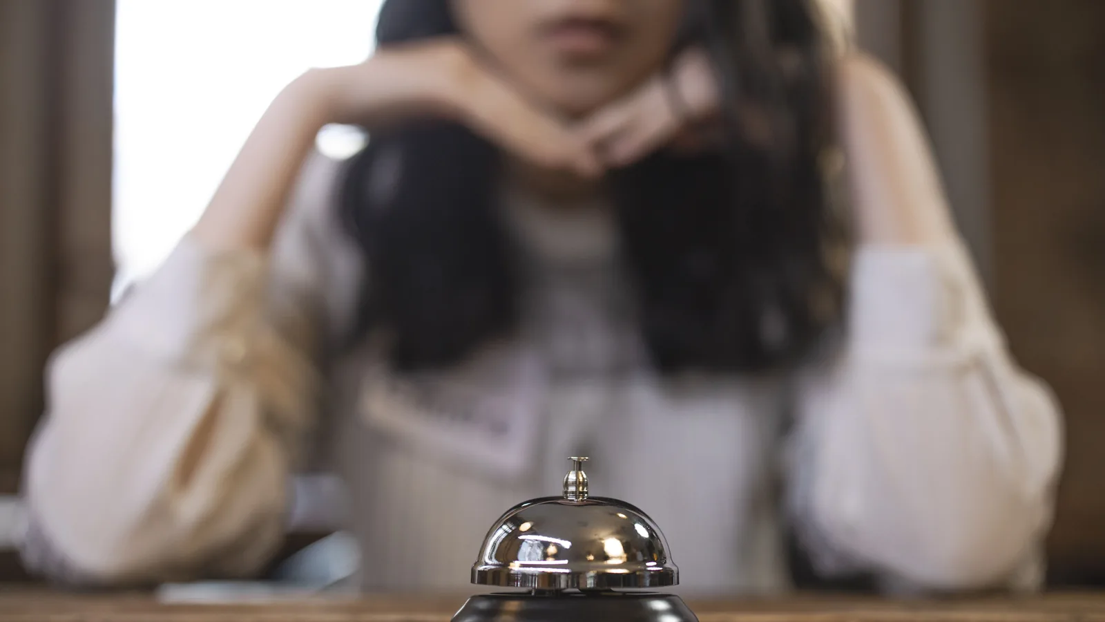 AI Chatbot vs AI Agent: Which Does Your Business Need? cover