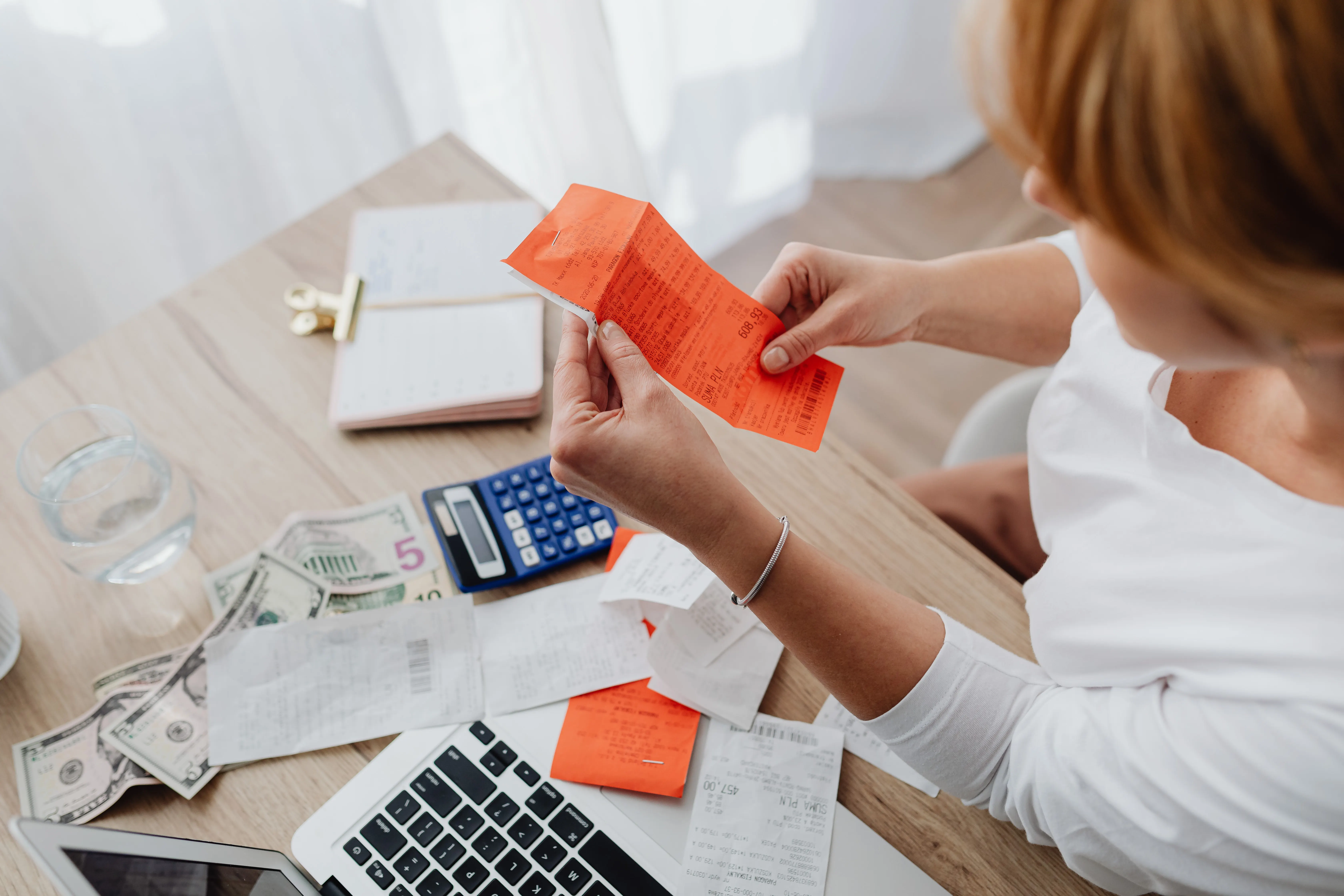 AI Tools for Freelance Invoicing That Actually Save Time cover