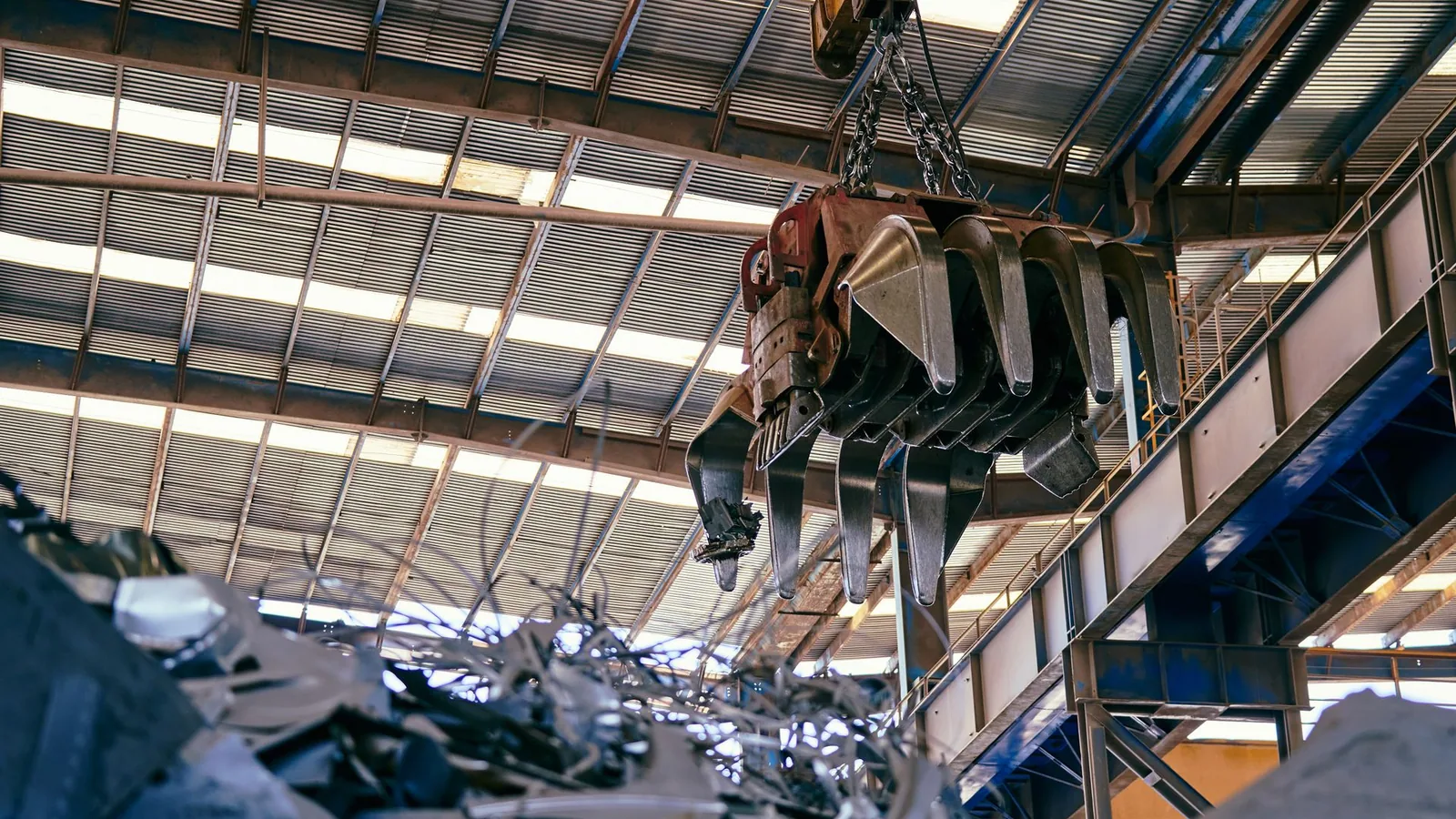 AI Tools for Scrap Metal Dealers cover