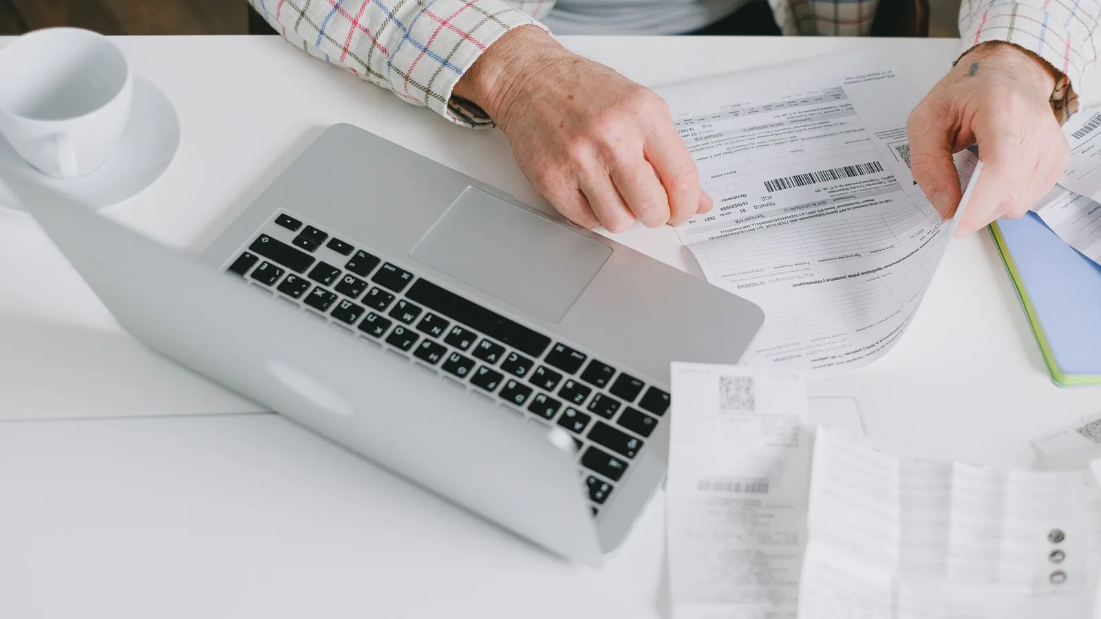 How to Delete Customer Data From an AI Tool cover