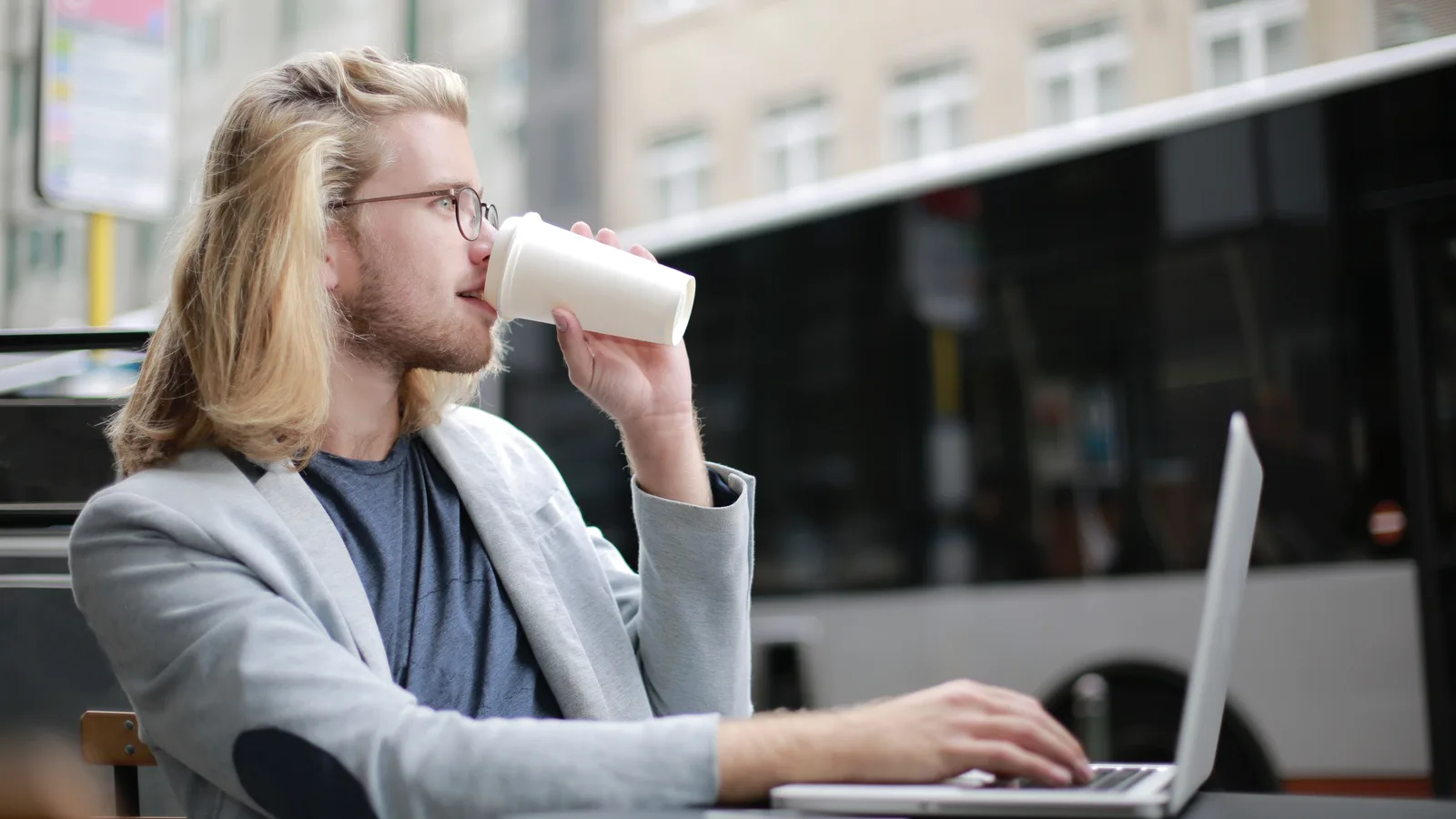 AI App Builder vs Hiring a Developer: Real Costs cover