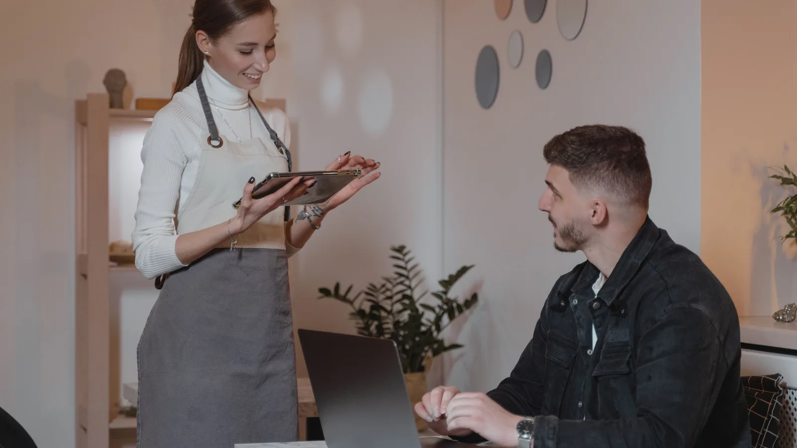 Best AI App Builder for Restaurants: What Matters cover