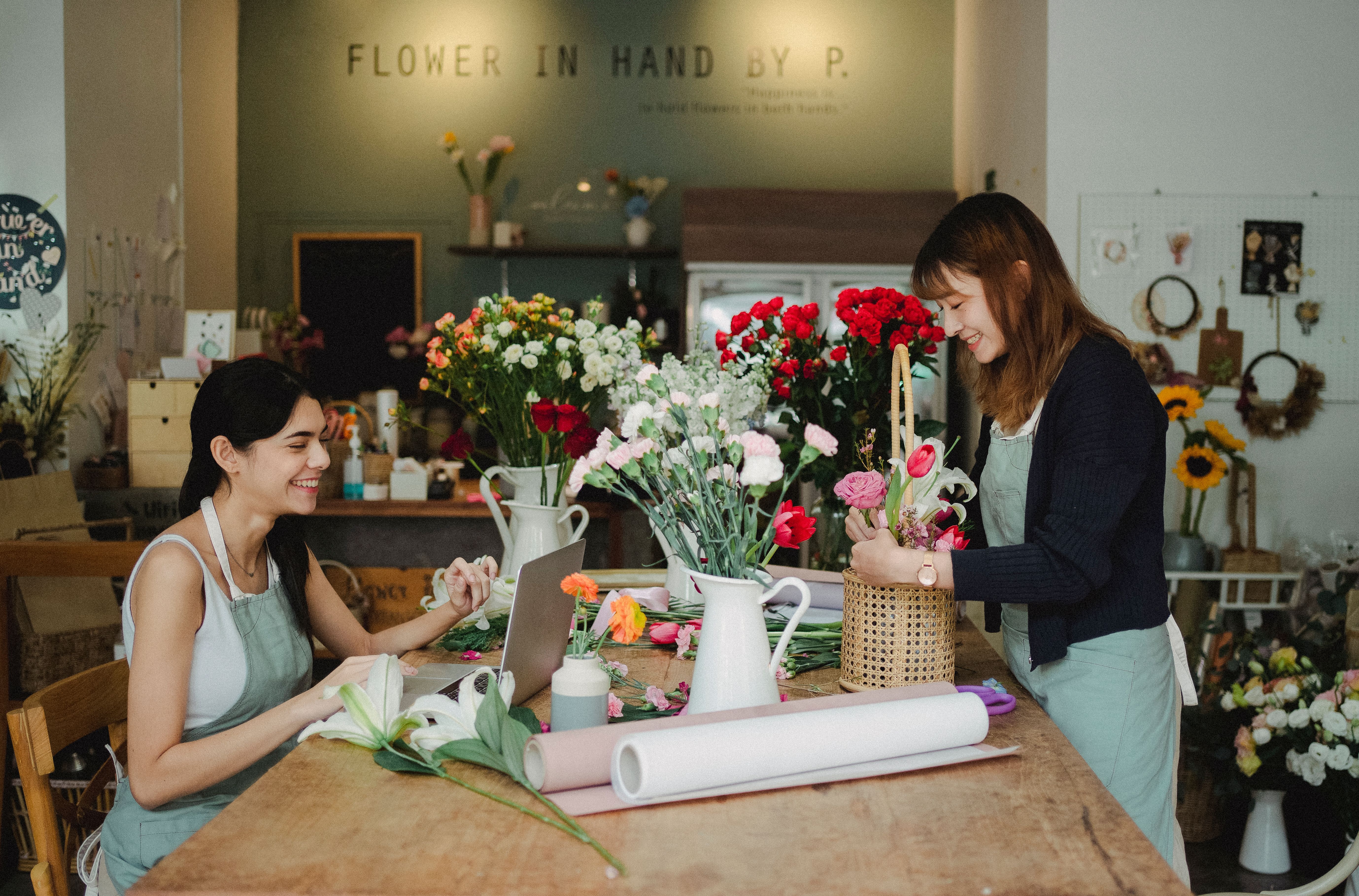 How Small Businesses Can Start Using AI With No Budget cover