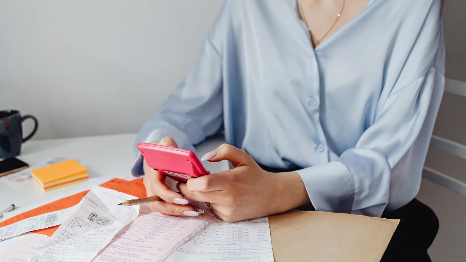 How to Build a Personal Finance Tracker With AI cover