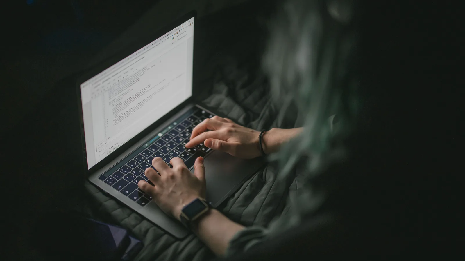 How to Build a Slack Bot With AI cover