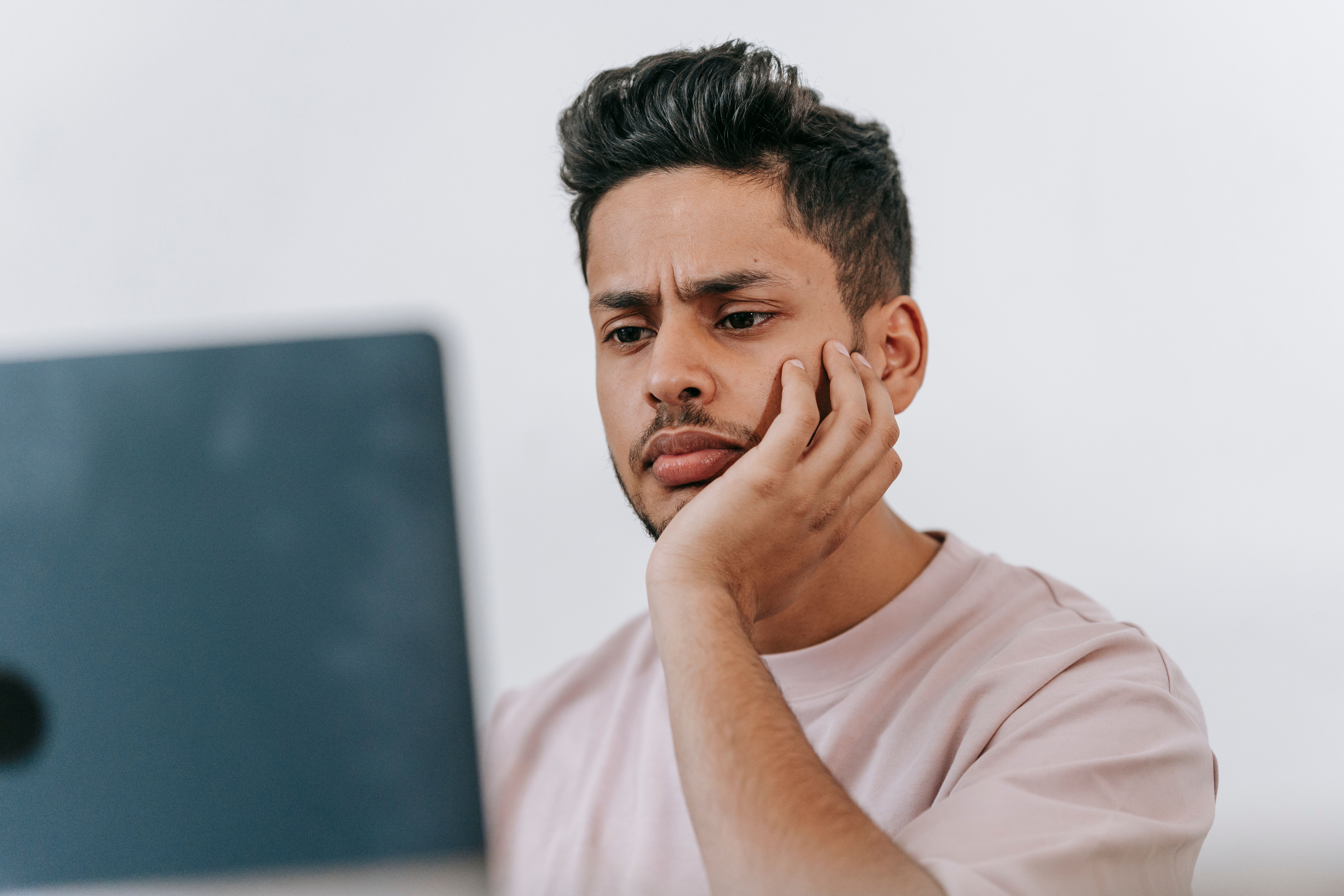 How to Tell if a Job Posting Is an AI Scam cover