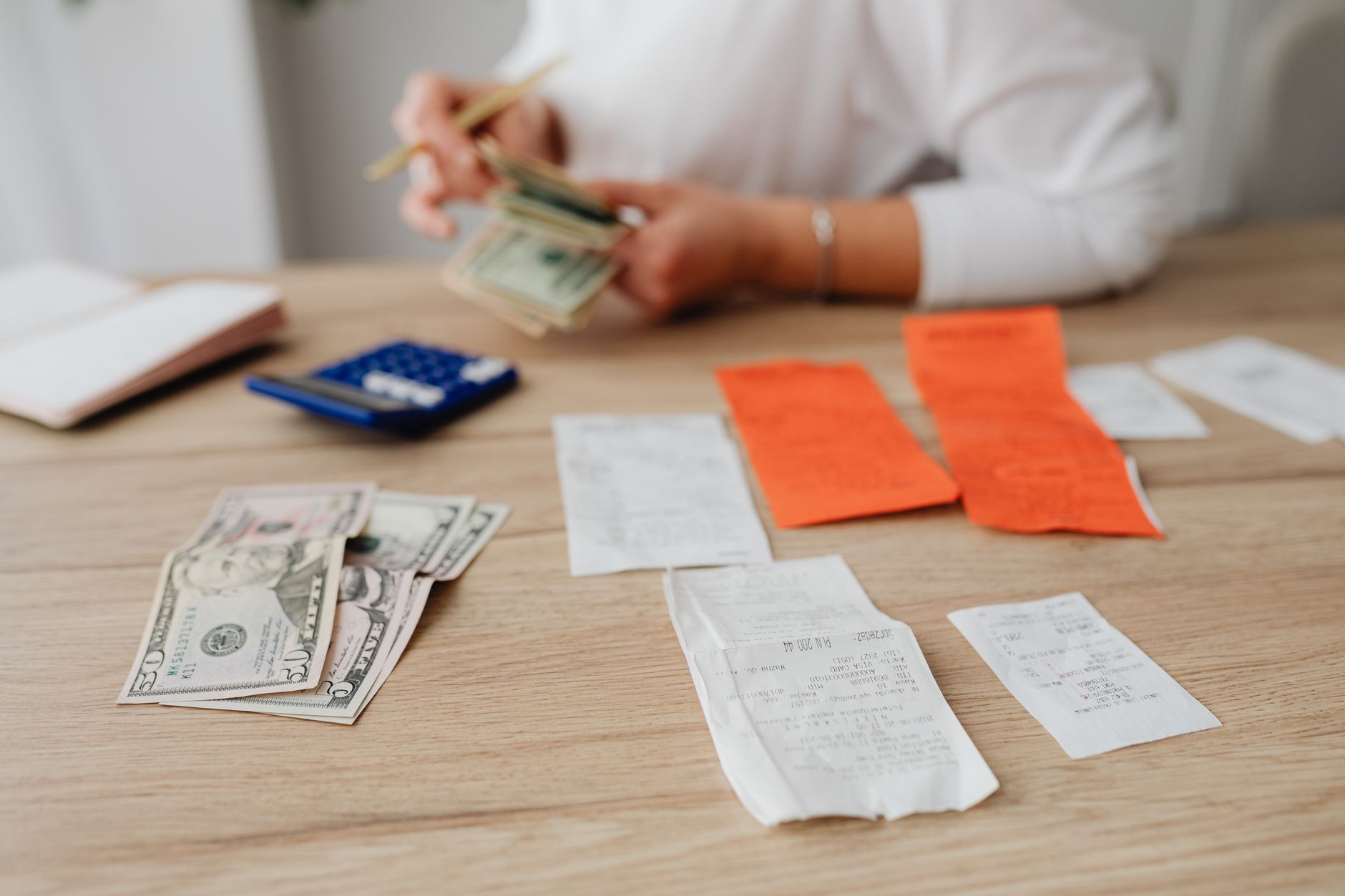 How to Use AI to Categorize Business Expenses cover