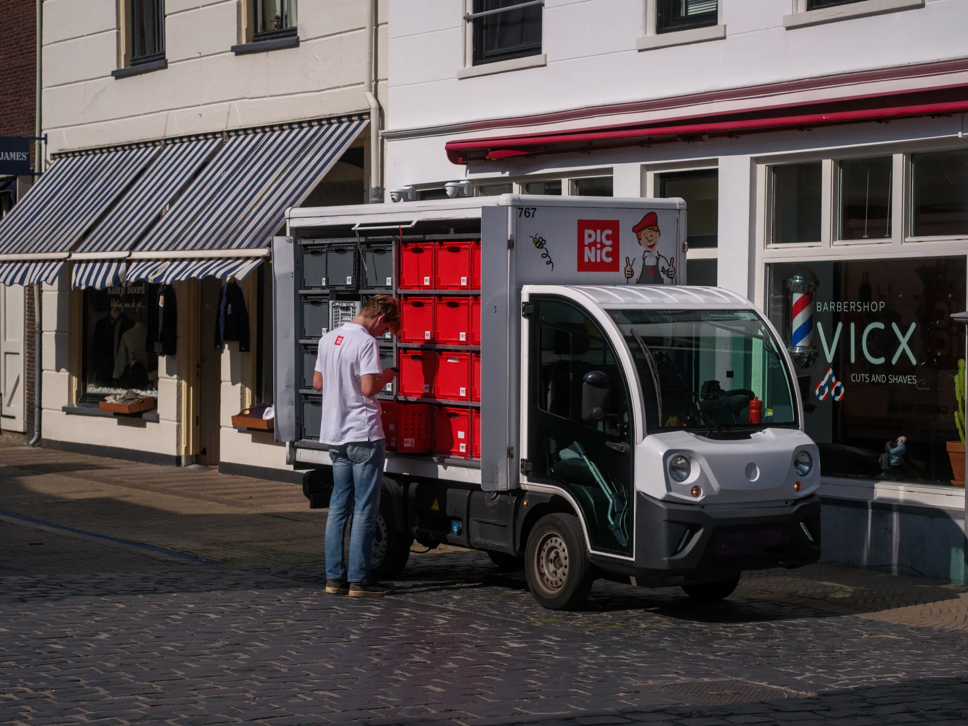 How to Plan Delivery Routes With AI in a Small Business cover