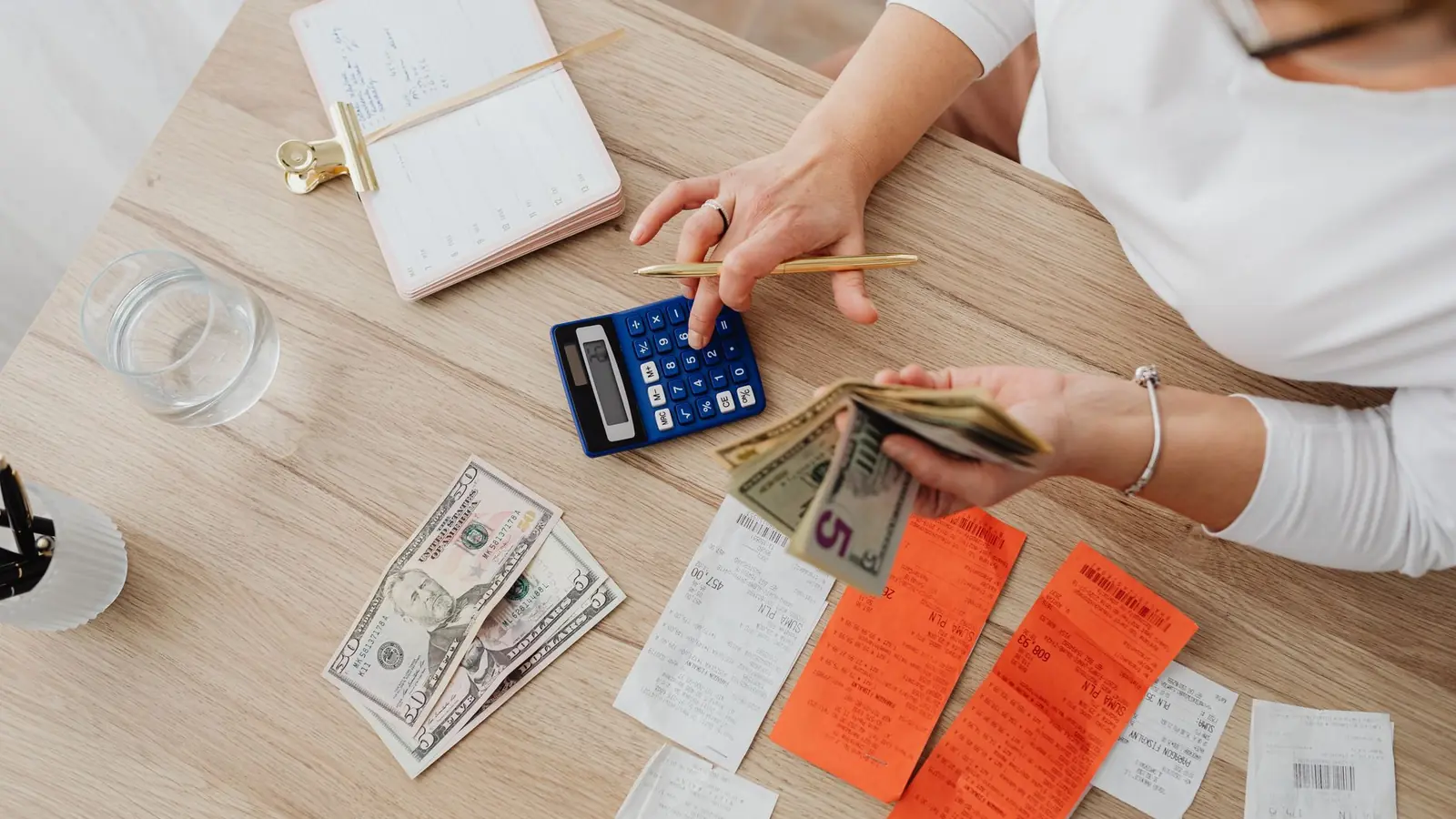 How to Reconcile a Bank Statement With AI cover