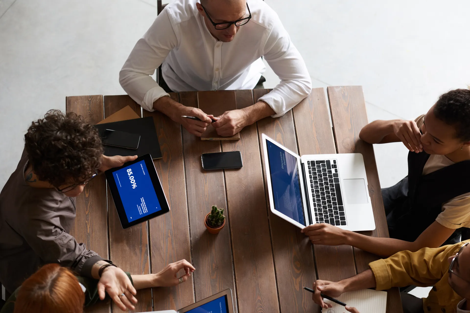 Single Agent vs Multi-Agent: Which Does Your App Need? cover