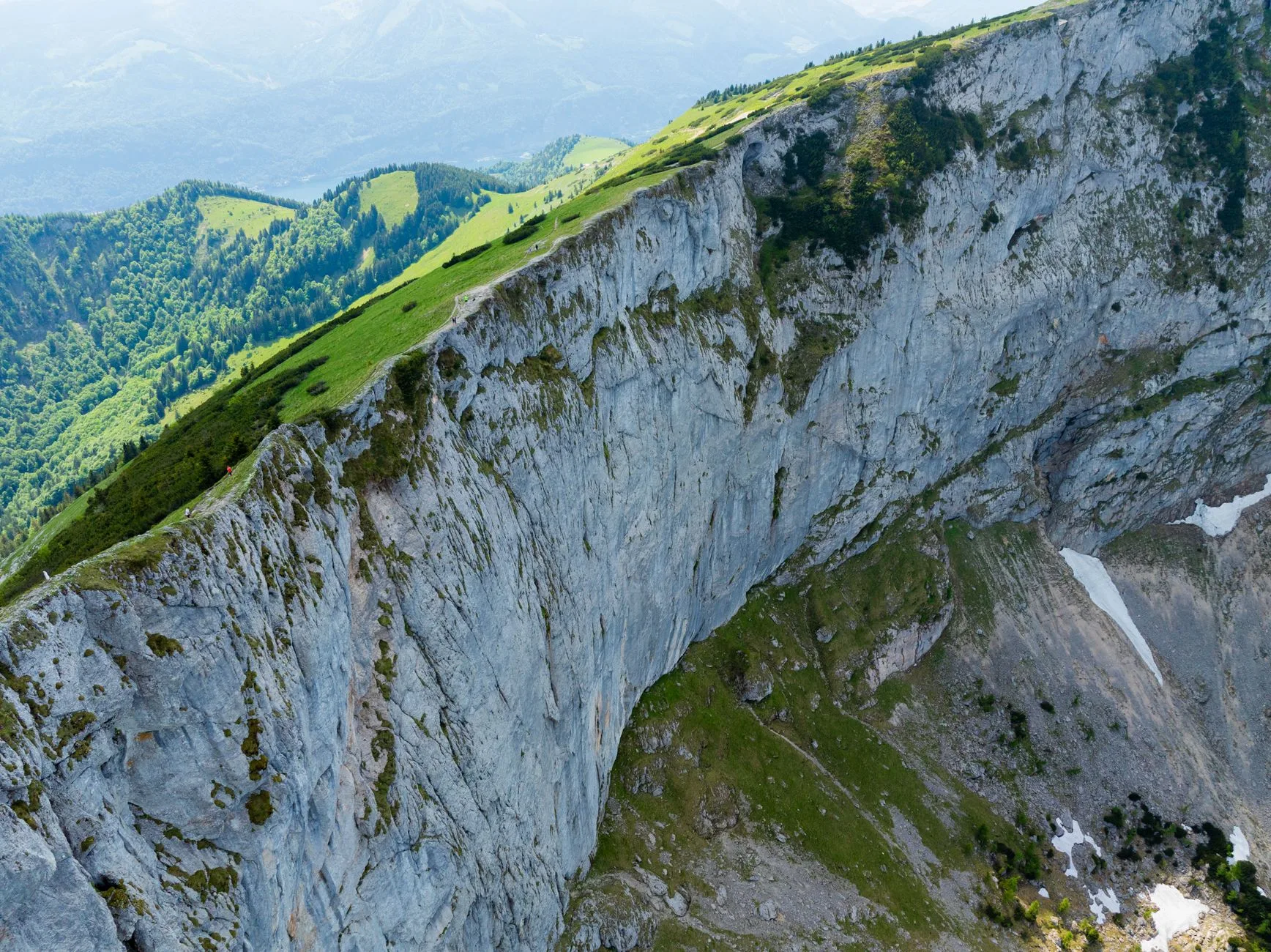 What Is Gradient Descent in AI? A Plain Explanation cover
