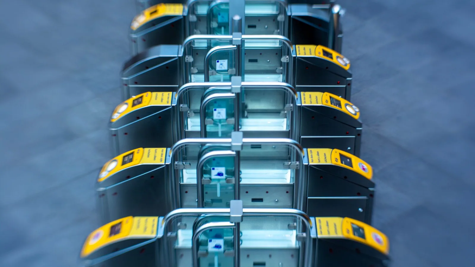 Why AI Models Now Launch in Gated Tiers cover