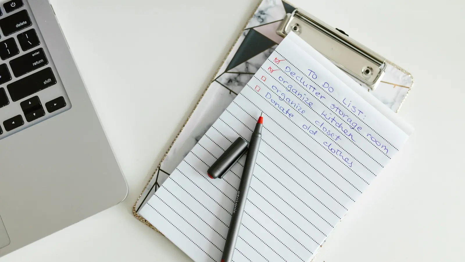 Write a Client Onboarding Checklist With AI cover